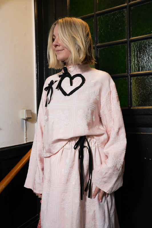 Hjertebluse // Heart Blouse Sewing Pattern + Sewing Guide